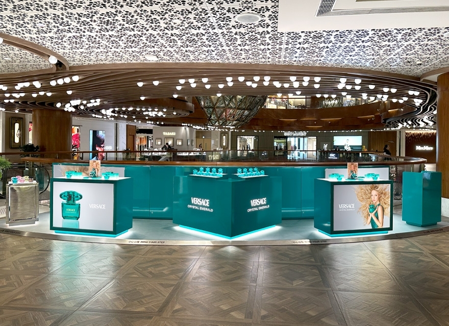 Versace_Crystal_Emerald_-_K11_MUSEA_POP-UP_1